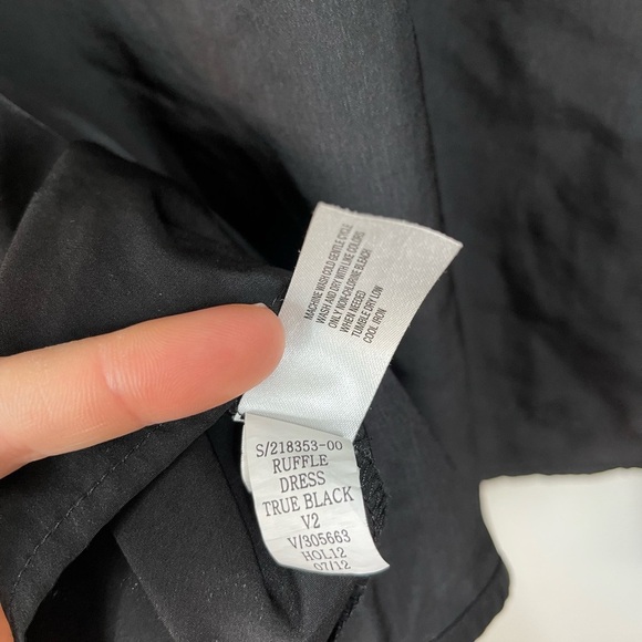 Elegant Black Dress - Picture 12 of 13